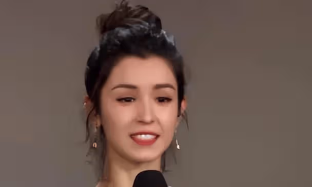 一支舞蹈成名的新疆美女,因「蠟燭門」事件深陷輿論,今出演女主