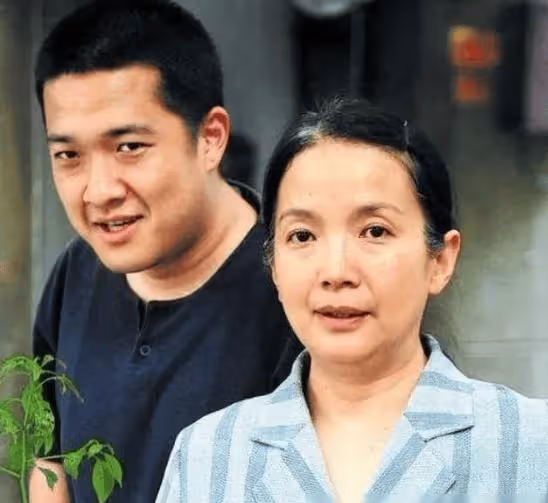 呂麗萍前夫病逝,與三婚丈夫遠居美國撿垃圾,今因不當言論引爭議