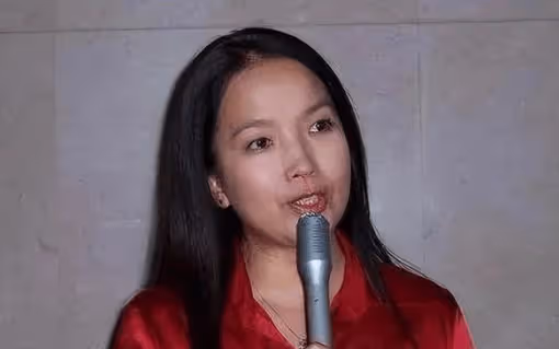 呂麗萍前夫病逝,與三婚丈夫遠居美國撿垃圾,今因不當言論引爭議
