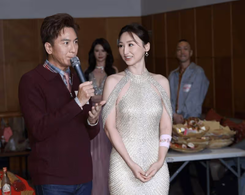 TVB花旦高海寧穿貼身長裙大顯身材！馬國明首次演她男友，大讚：是男人都心裡美滋滋