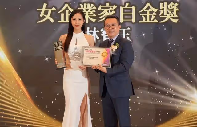 「香港頂流」繼續唱衰經紀人，現場火藥味超重，牽線人緊急撲火