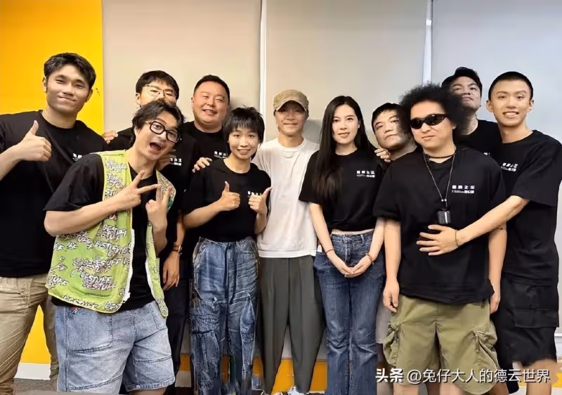 閻鶴祥進脫口秀決賽,40歲不結婚被母親擔心,曾因早戀離開出走