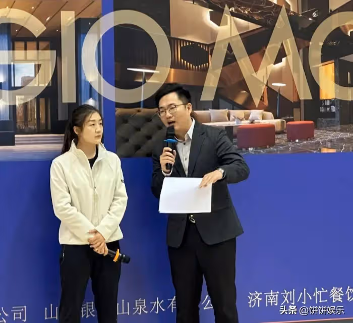 陳夢新動態,回到山東跟小朋友一起打桌球,笑顏如花的夢姐好漂亮