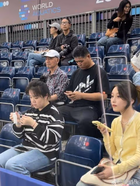 笑噴!潘展樂:我的比賽看1場少1場!記者們懵了,潘隊:我說爸媽外公!