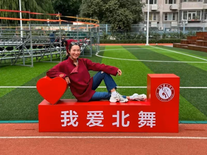 TVB「百億闊太」李美慧參加北舞70年校慶，打扮樸素不炫富，曾因嫁大25歲老公受非議