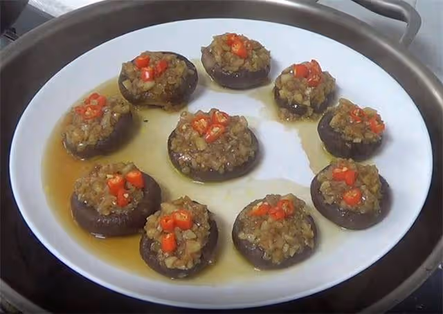 香菇最過癮的吃法,蒜蓉香菇,鮮香味美,吃一口滿口香,先收藏了