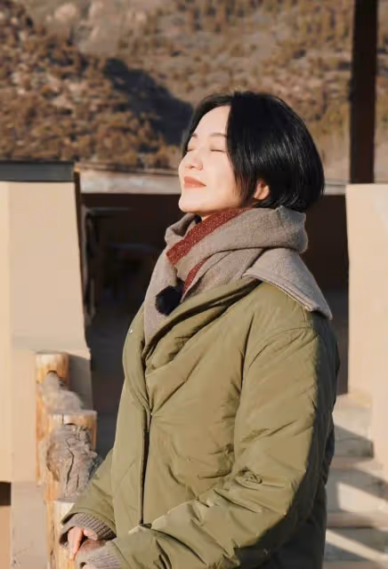 阿雅,用26年完勝大小S,事業順「活佛老公寵」,女兒也更勝一籌