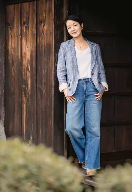 阿雅,用26年完勝大小S,事業順「活佛老公寵」,女兒也更勝一籌