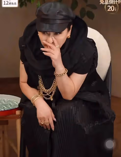 笑死!向太模仿向佐摸鼻樑,還說是向佐後媽!醫生提醒模仿有風險