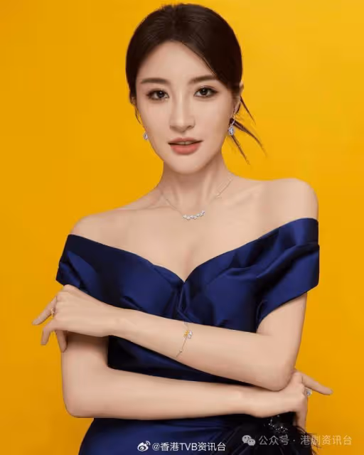 林夏薇低胸展現自家品牌鑽飾 《黑色月光》內地率先睇 演反派掀熱話