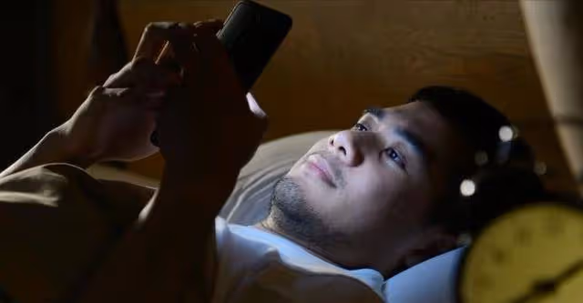 深夜偷看「不良網站」,以為刪除記錄就沒事?3個後果已悄悄產生