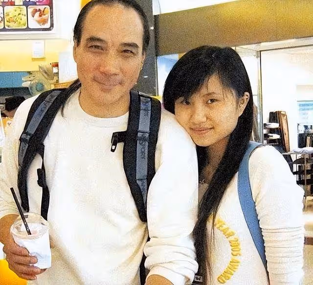 徐少強夫婦相繼離世,陰謀論甚囂塵上?背後的真相心酸