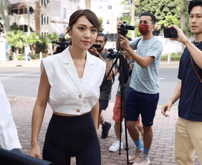 TVB女星卷官司遭雪藏無劇可拍!自爆被捕三天委屈爆哭,相依為命媽媽不敢相信