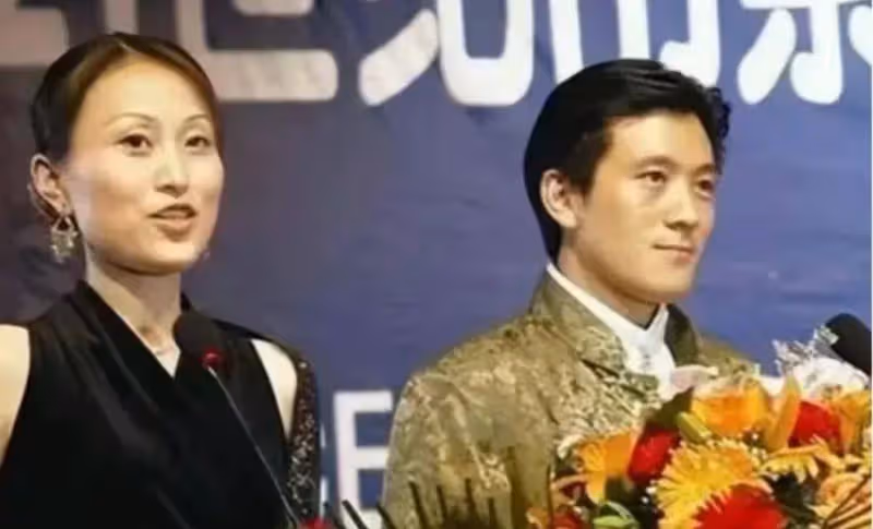 在家靠兄弟,出門靠老婆,楊子一天哪來的自信?太能裝了