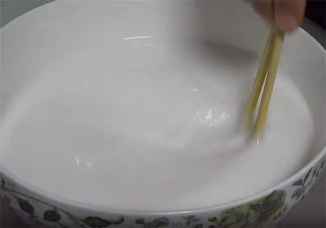 教你在家自製涼粉,比例和做法都告訴你,比買的安全衛生,收藏了