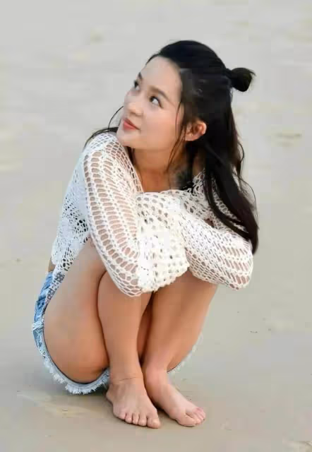 李沁靚麗寫真美爆了!不是豐乳肥臀也能有性感魅力