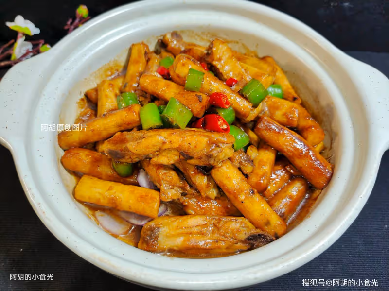 天冷別忘記吃一菜,真正的秋季第一補!一葷一素搭配燜一鍋,香飄滿屋、特解饞