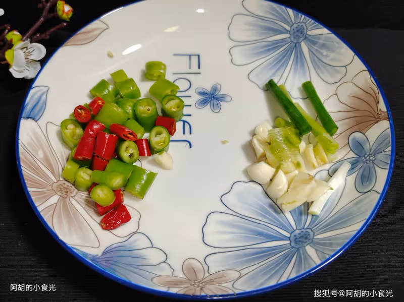 天冷別忘記吃一菜,真正的秋季第一補!一葷一素搭配燜一鍋,香飄滿屋、特解饞