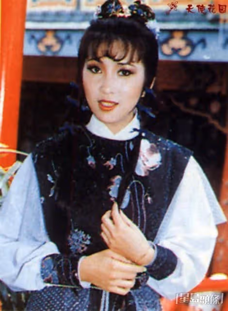 前TVB花旦陳秀珠慶祝66歲生日明艷照人,曾戀富商未婚產子好轟動