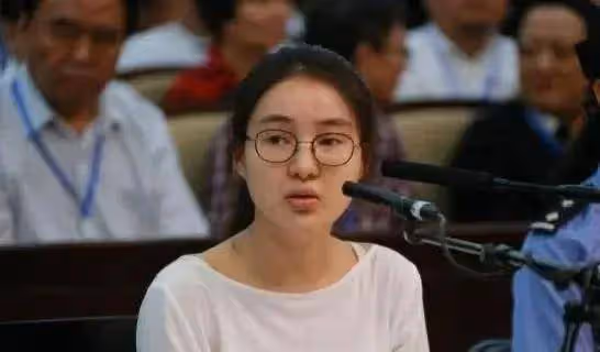 網爆內娛男女頂流演員未婚生子,京圈都知道,迪麗熱巴方否認