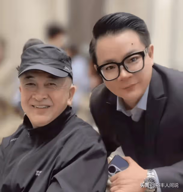 多位前央視大咖現身婚宴!64歲黃宏好年輕,曝邀請人「強悍」背景