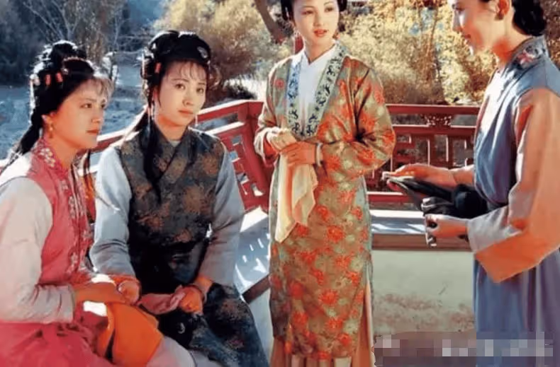 古代夫妻就寢時，通房丫鬟就守在床邊，為什麼從不會覺得尷尬？