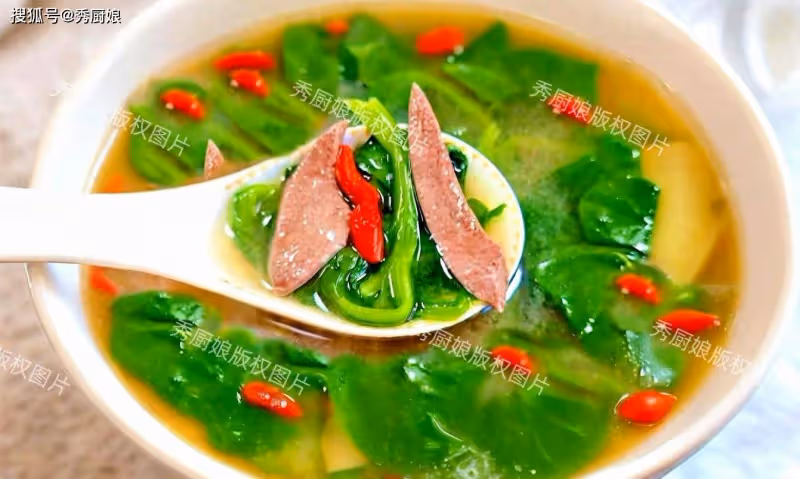 女人熬夜多,男人菸酒多,多喝5道養肝湯,清肝明目,臉色不蠟黃