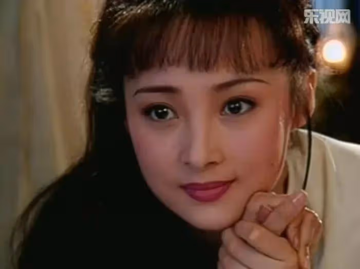 「最美瓊瑤女郎」,事業平平,嫁百億富豪做丁克,50歲的她卻活成人生贏家