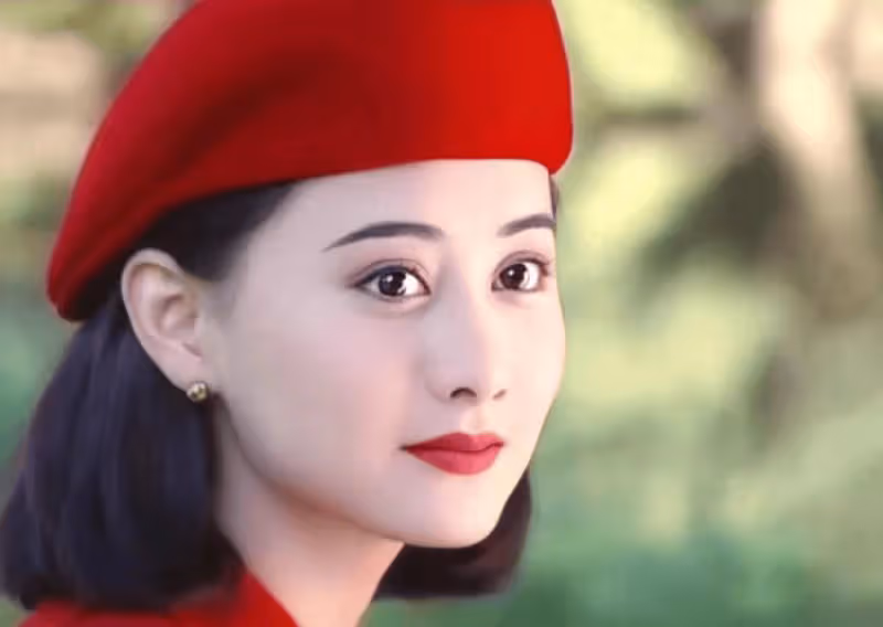 「最美瓊瑤女郎」,事業平平,嫁百億富豪做丁克,50歲的她卻活成人生贏家