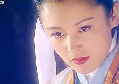 「悍妻」上位,手撕瓊瑤、擠走倪萍、搞定陳凱歌,自信狠辣的她還好嗎