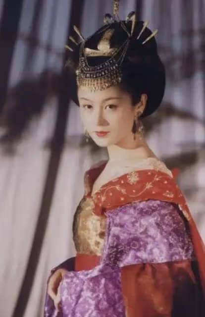 「悍妻」上位,手撕瓊瑤、擠走倪萍、搞定陳凱歌,自信狠辣的她還好嗎