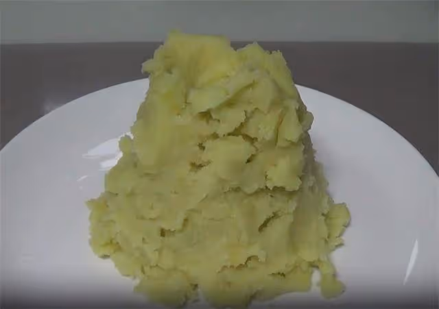 土豆泥這樣做才好吃,讓人慾罷不能,吃上一口全是滿足,果斷收藏