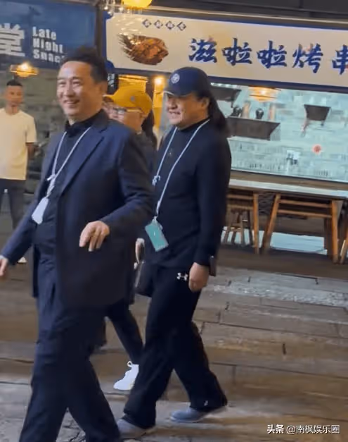 烏鎮戲劇節：沈騰一臉褶子，黃磊又腫了，我卻被萬茜的生圖驚艷了