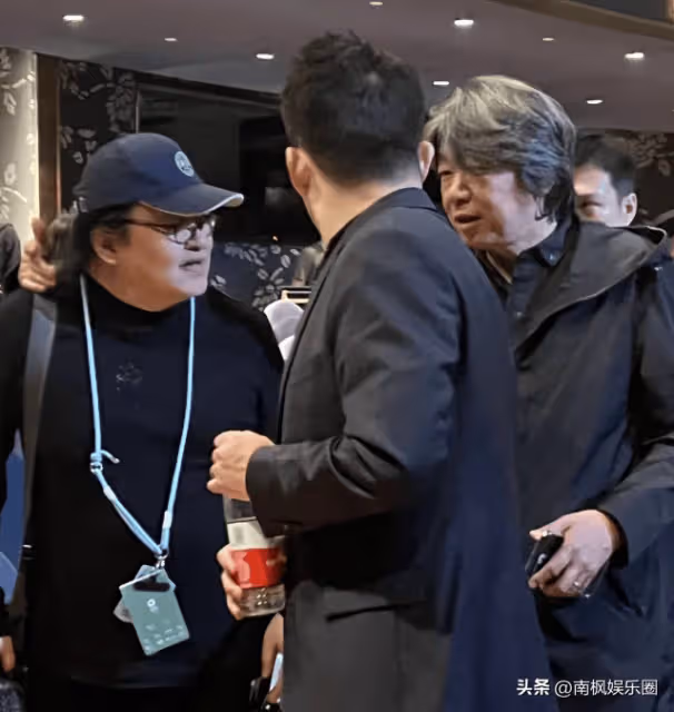 烏鎮戲劇節：沈騰一臉褶子，黃磊又腫了，我卻被萬茜的生圖驚艷了