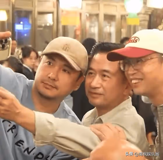 烏鎮戲劇節：沈騰一臉褶子，黃磊又腫了，我卻被萬茜的生圖驚艷了