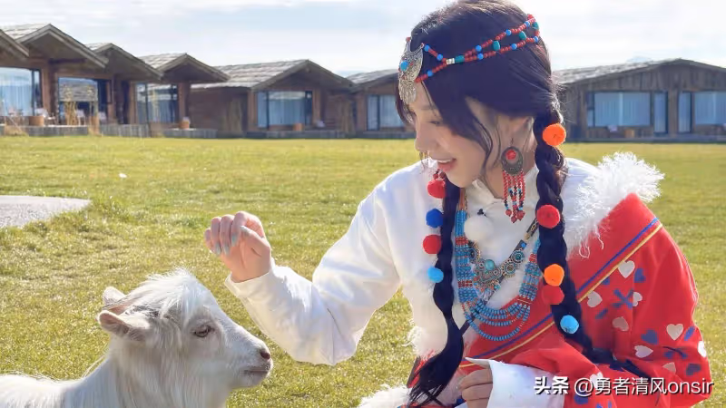 宋雨琦香格里拉錄製,穿藏族服飾又美又仙,網友:型師適配度滿分