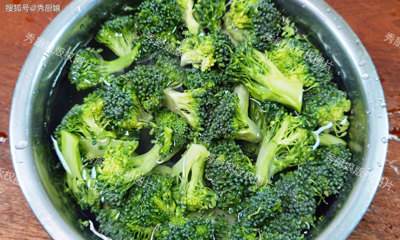 越吃眼睛越亮的5種菜,隔天吃一次,眼睛更舒服!老人孩子要多吃