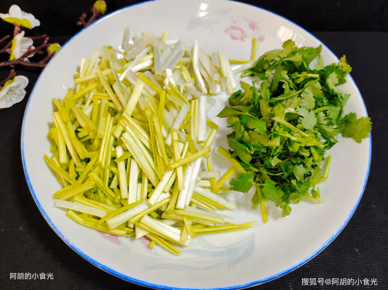 這湯比雞湯魚湯強,天冷每天都能來一碗!沒胃口是不存在的,還特暖人