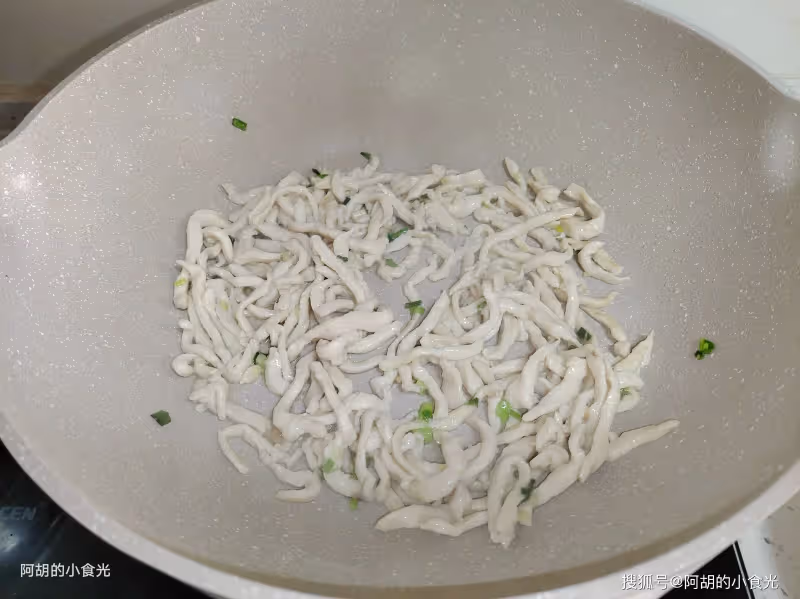 這湯比雞湯魚湯強,天冷每天都能來一碗!沒胃口是不存在的,還特暖人