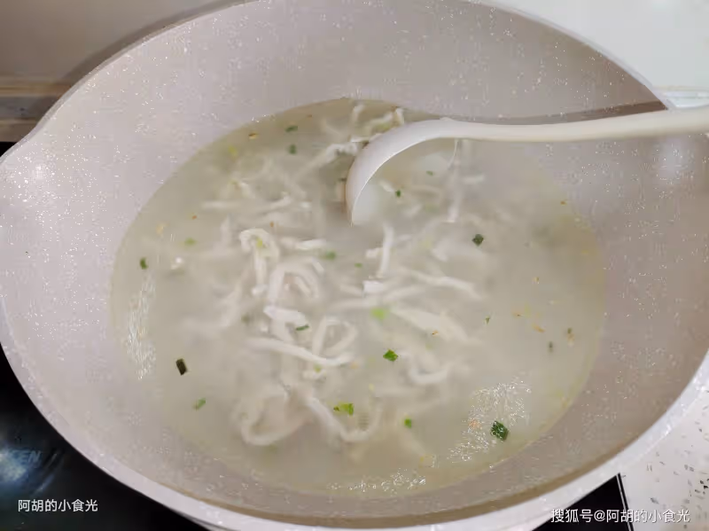 這湯比雞湯魚湯強,天冷每天都能來一碗!沒胃口是不存在的,還特暖人