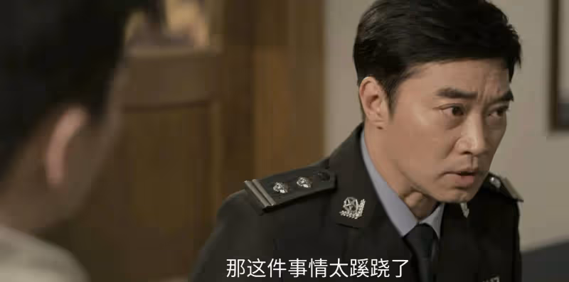 一口氣追了六集《黑白決》，我知道誰是大boss了