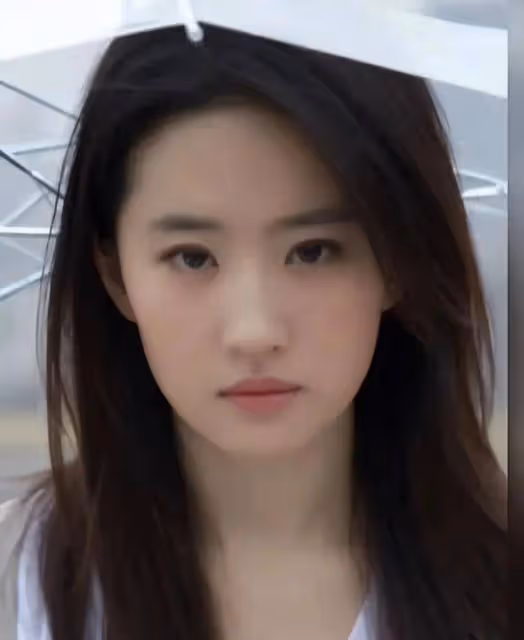 劉亦菲直播關掉美顏後,素顏曝光後,粉絲:骨相好看的人差別不大