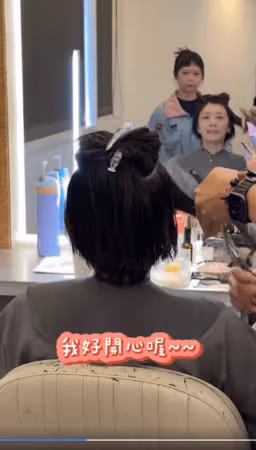 賈靜雯突剪短「咘咘一開視訊看哭了」!後台實錄片曝 梧桐妹也反對