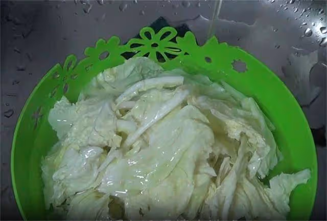 這才是白菜最好吃的做法,少油健康,吃著過癮,可以多吃2碗飯