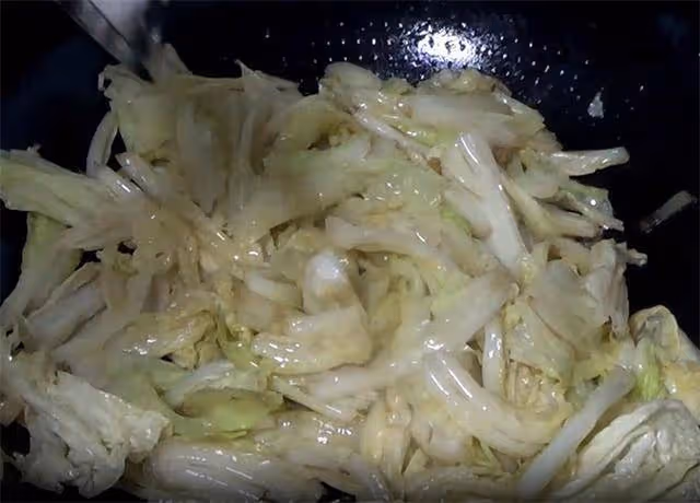 這才是白菜最好吃的做法,少油健康,吃著過癮,可以多吃2碗飯