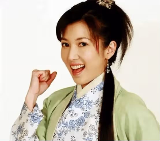 好險!香港豪門女星廖家儀,因劇烈疼痛緊急開刀手術,曾與鄭少秋演對手戲