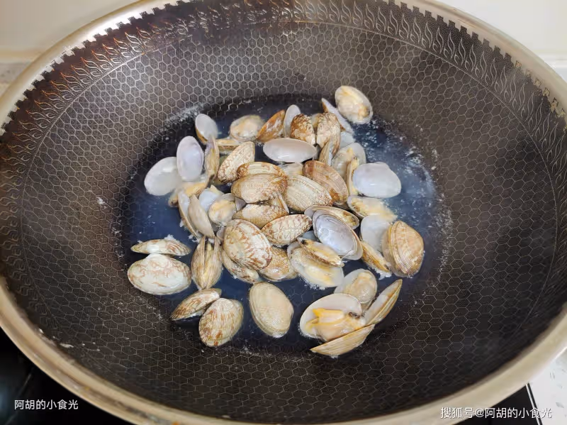 大魚大肉靠邊站,天冷最該吃這菜!隨手一煮就鮮透了,菜嫩湯鮮、滿口好味