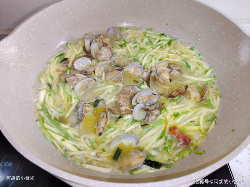 大魚大肉靠邊站,天冷最該吃這菜!隨手一煮就鮮透了,菜嫩湯鮮、滿口好味