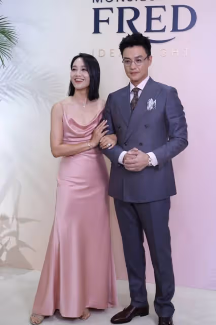 關曉彤張天愛又仙又美,朱丹周一圍恩愛亮相