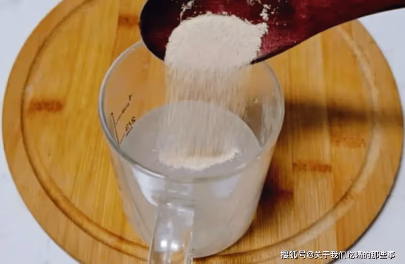 蒸饅頭,麵粉和酵母的比例是多少?掌握好4點,饅頭暄軟不塌